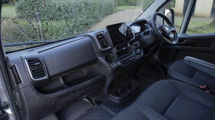 VAUXHALL MOVANO 3.5T HEAVY L4 DIESEL FWD 2.2 Turbo D 140 Dropside Prime